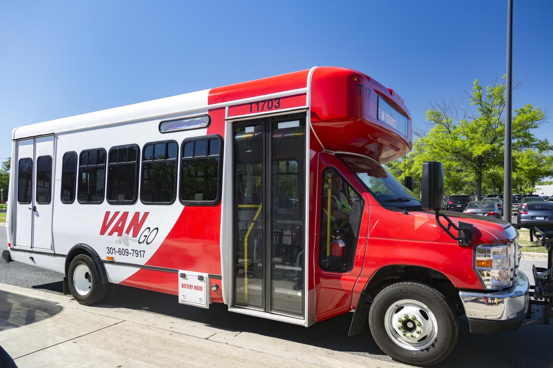 007_VanGo New Bus and Logo_05032017_1